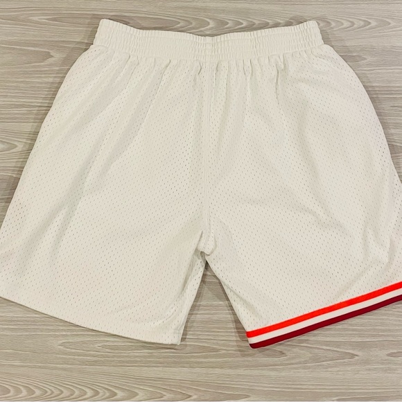 Mitchell & Ness Wade Miami Heat Swingman 2006 Legacy Shorts White Men’s Size XL - Picture 7 of 10